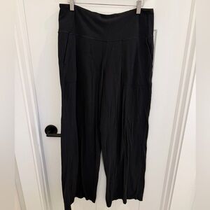 Lululemon Women's Wide-Leg Pants